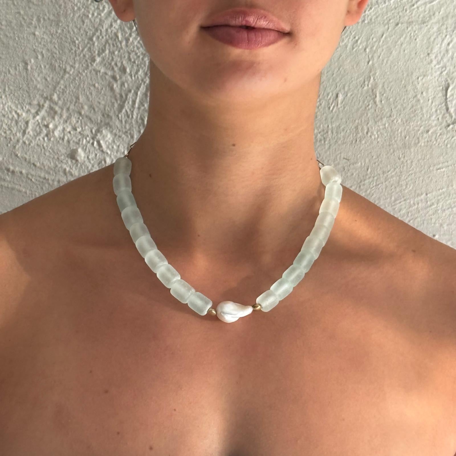 Nice - Glass and Baroque Pearl Necklace