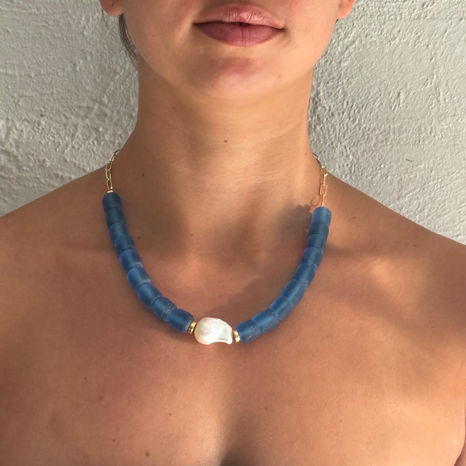 Nice - Glass and Baroque Pearl Necklace