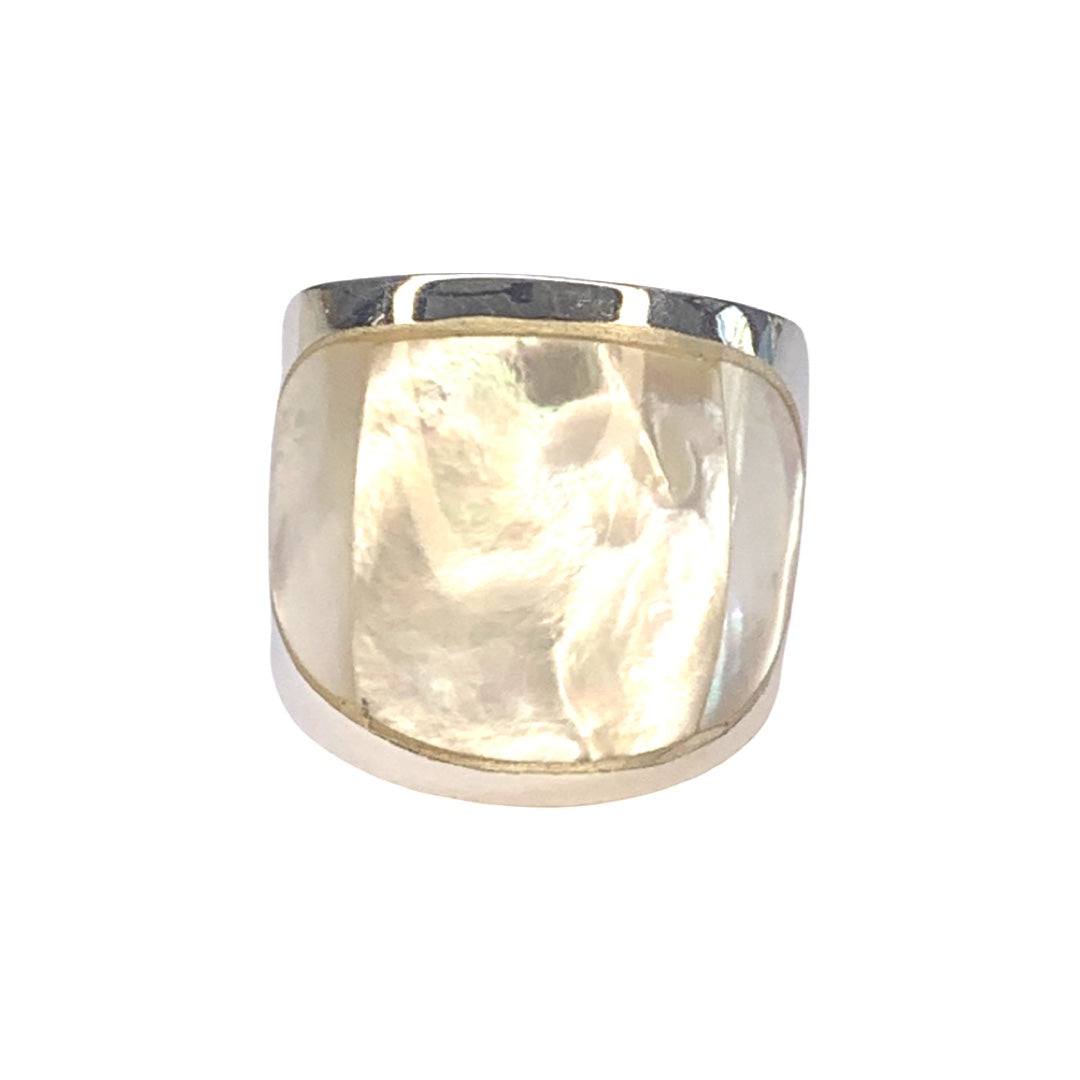 Mother of Pearl Curve Ring - Black or White