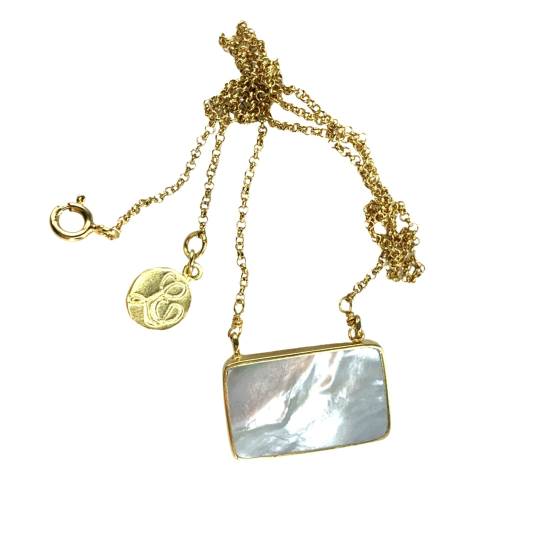 MOTHER OF PEARL NECKLACE IN SILVER OR GOLD