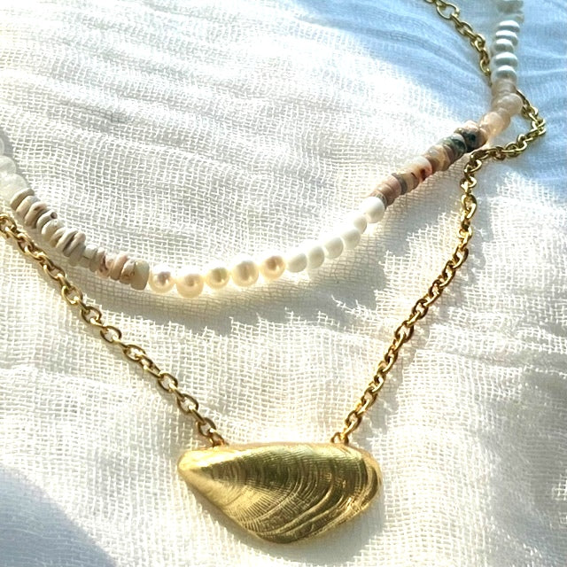 Mussel Gold Necklace