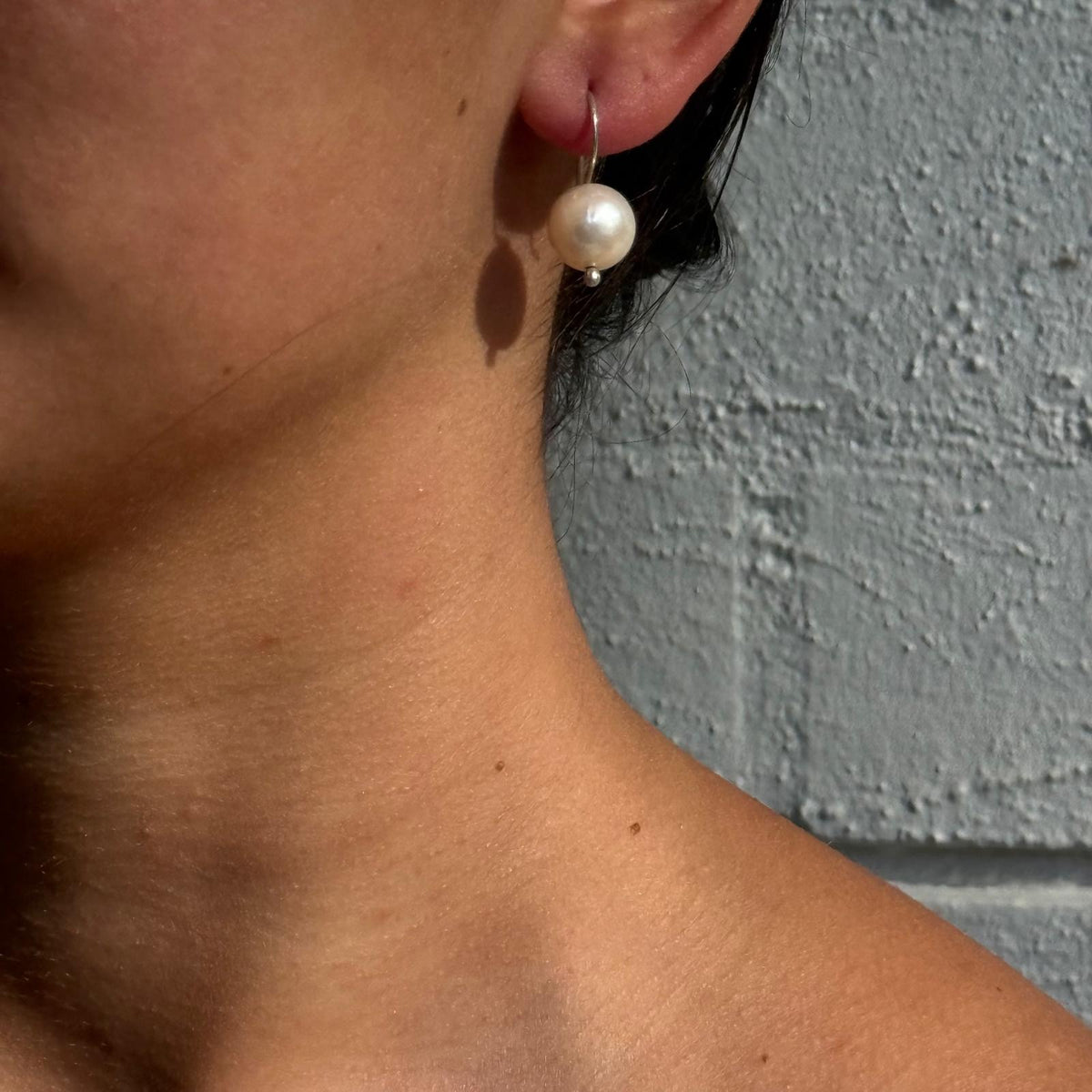 Classic Pearl Earring