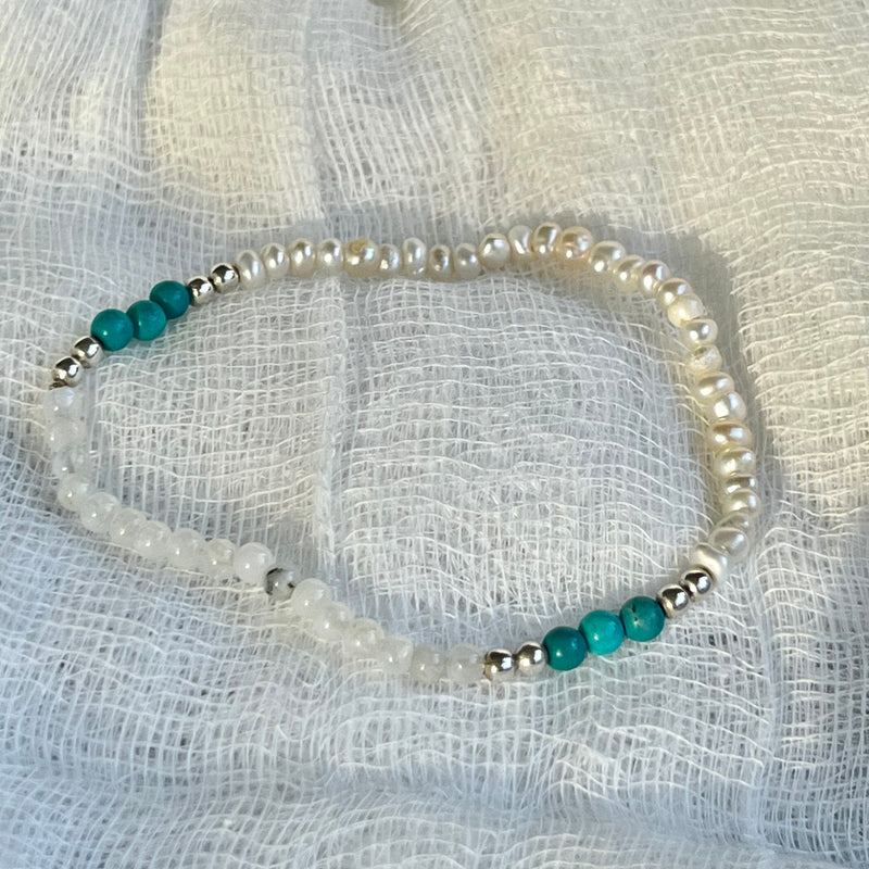 Mother of Pearl, Moonstone and Pearl Silver Bracelet