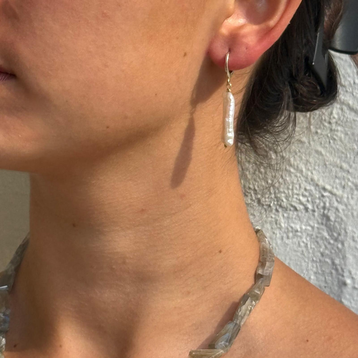 Taormina - Keshi bar Pearl Earrings