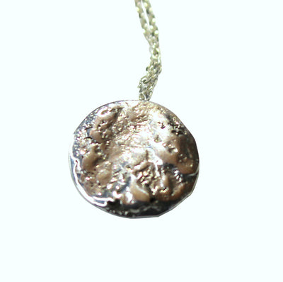 MOON NECKLACE IN SILVER OR GOLD