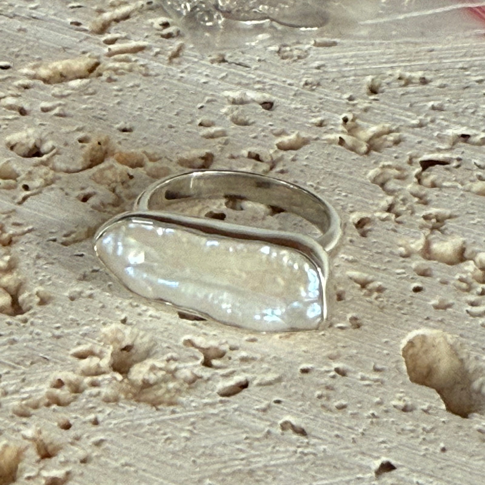 Taormina Pearl Bar Ring