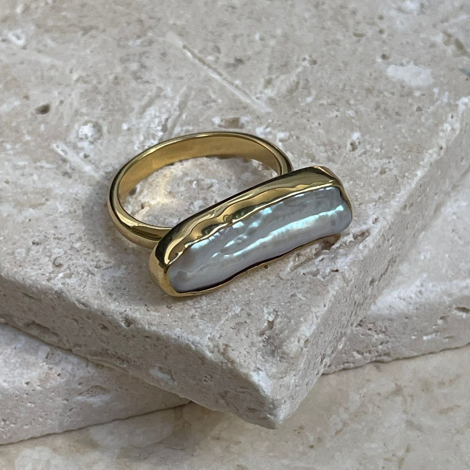 Taormina Pearl Bar Ring