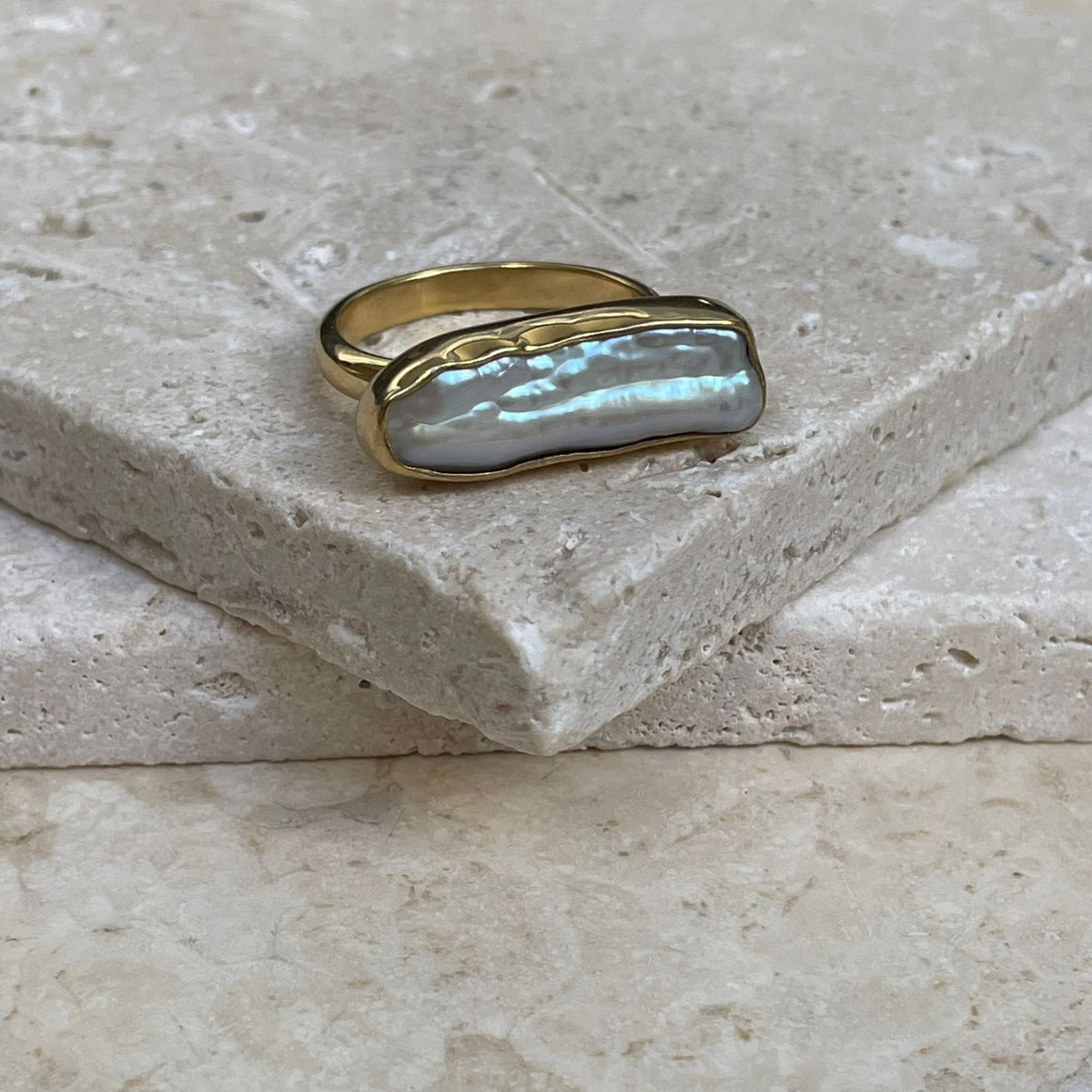 Taormina Pearl Bar Ring