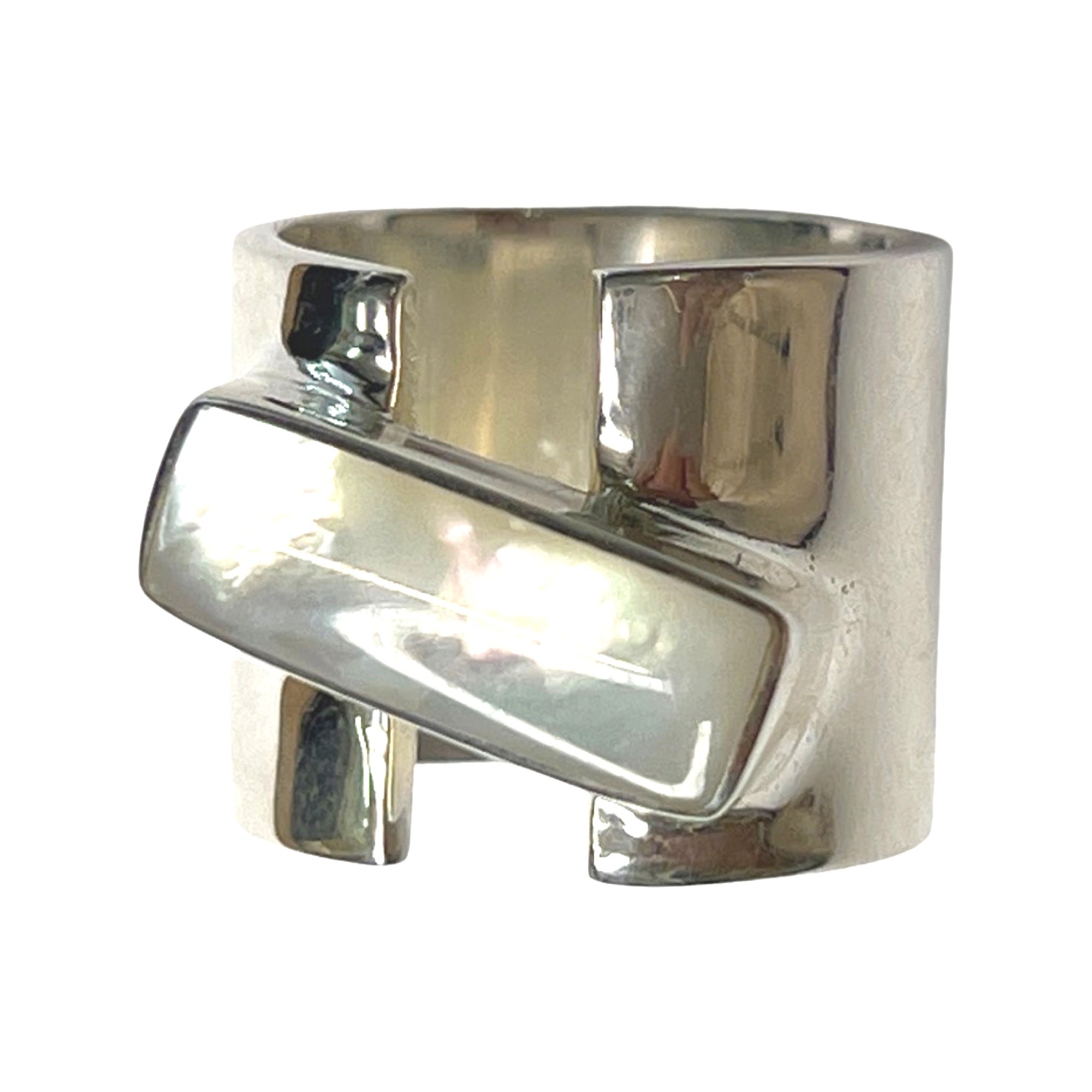The Bar - Mother of Pearl Silver Ring