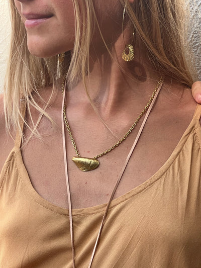 Mussel Gold Necklace