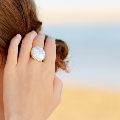 MOTHER OF PEARL SILVER OVAL RING IN SILVER OR GOLD